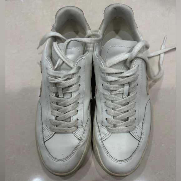 Veja V-12 - Picture 3 of 7